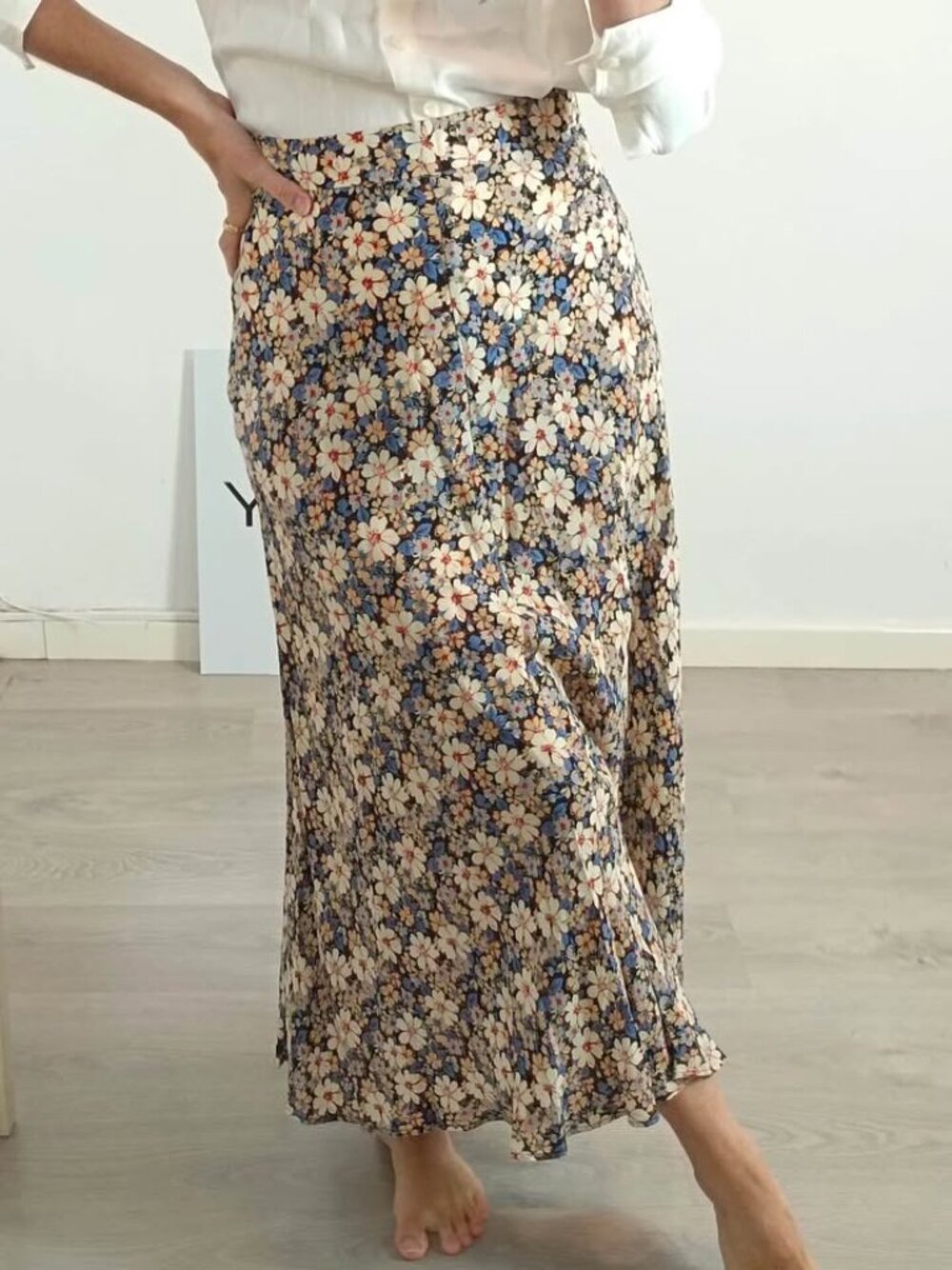 Zara floral a-line midi skirt size Small